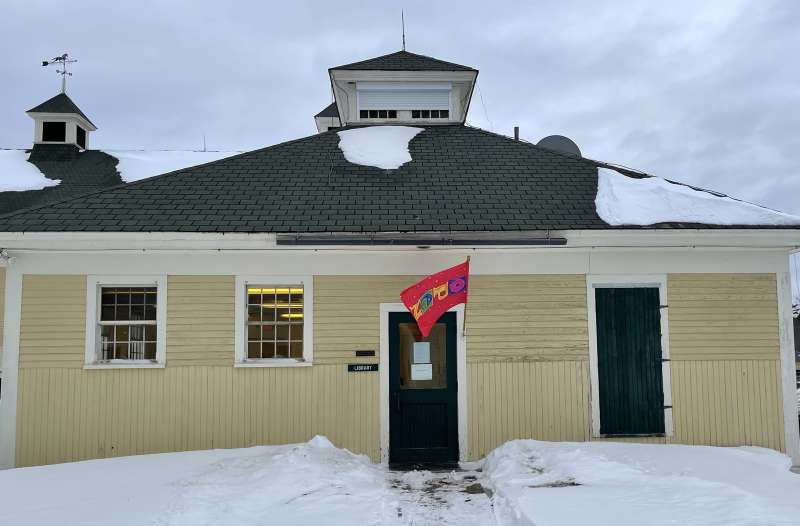Coastal Resource Library in winter with open flag. 2022-02-01.